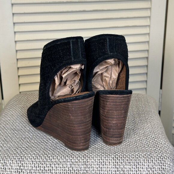 Lucky Brand Black Suede Cutout Wedge Booties • Peep Toe Heels • Women’s Size 8 - Picture 2 of 6